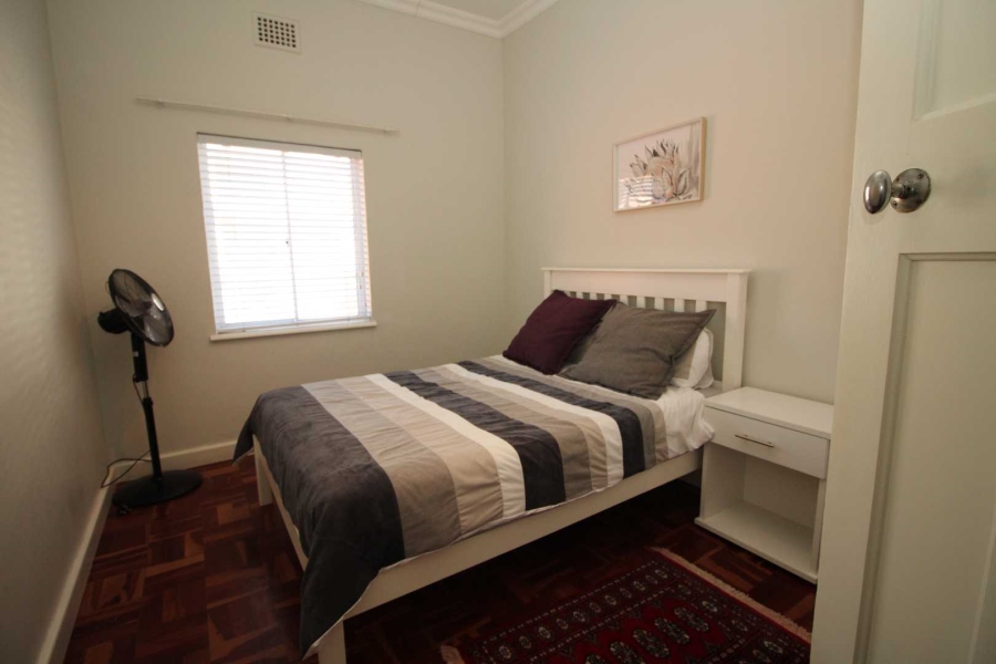 2 Bedroom Property for Sale in Sea Point Western Cape